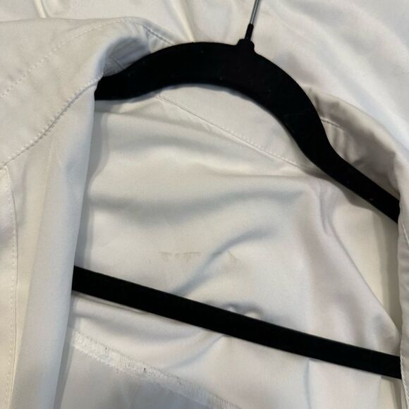 White button down career wear top - Picture 3 of 9